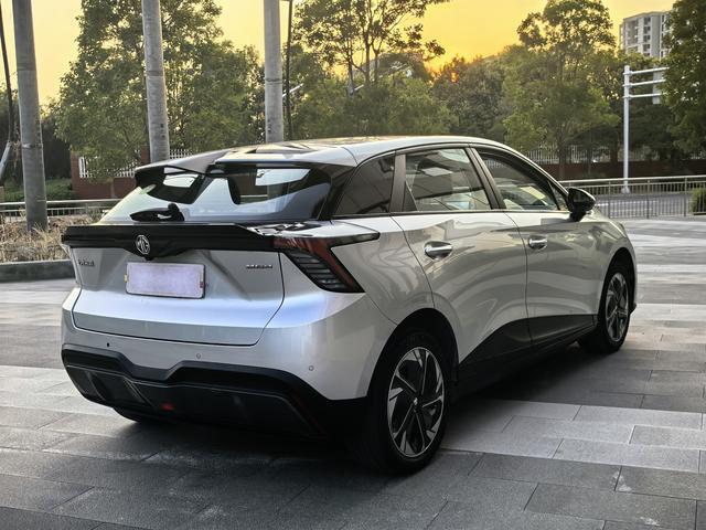 What logistics models suit cars for sale in China for export?