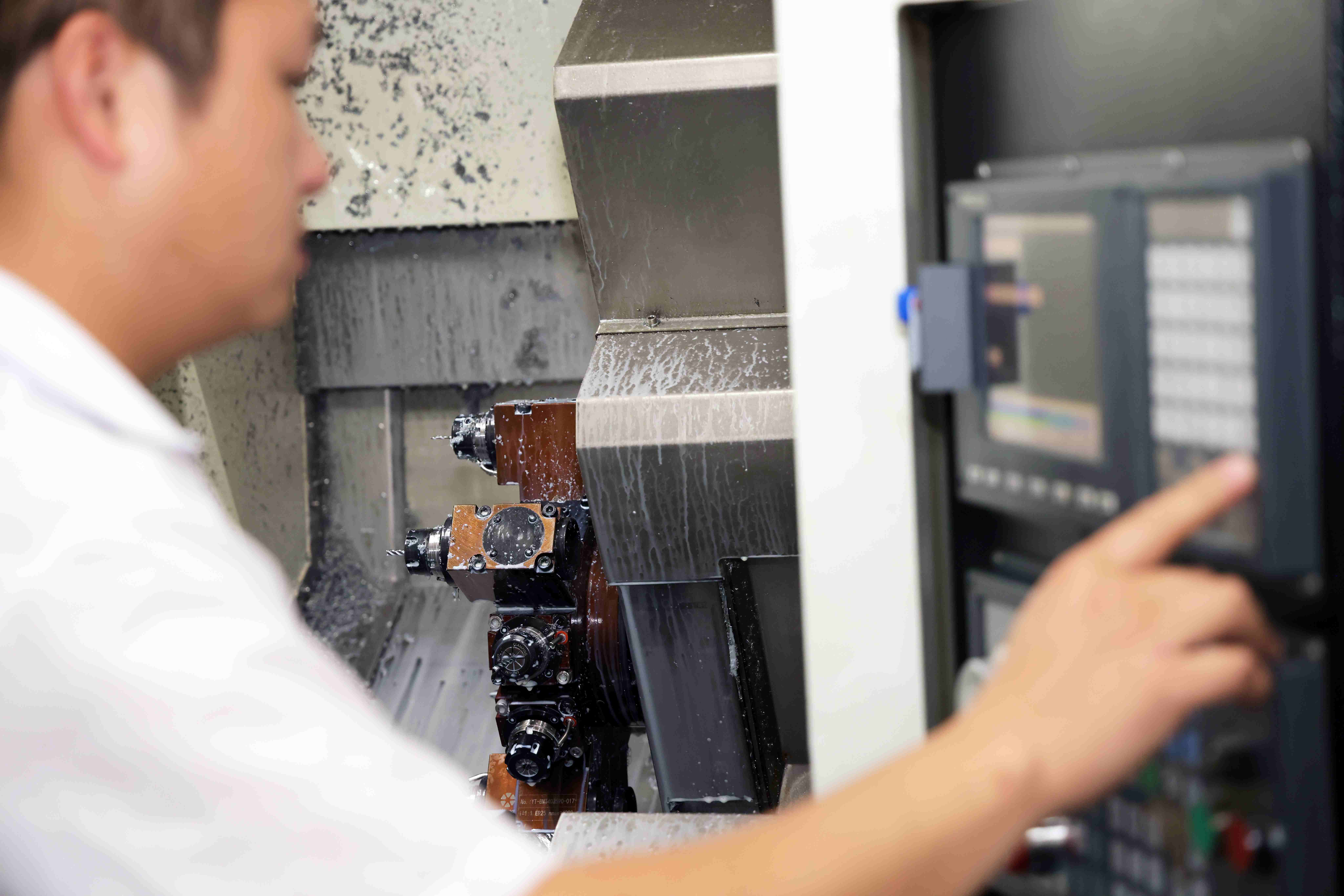 High-speed CNC machining with automation accelerating aluminum prototype development for custom projects