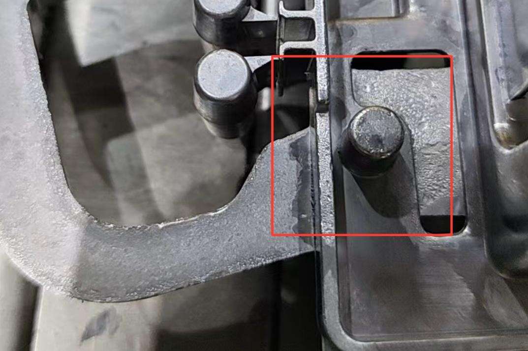 Diagram showing cold shut and misrun defects in aluminum die cast parts
