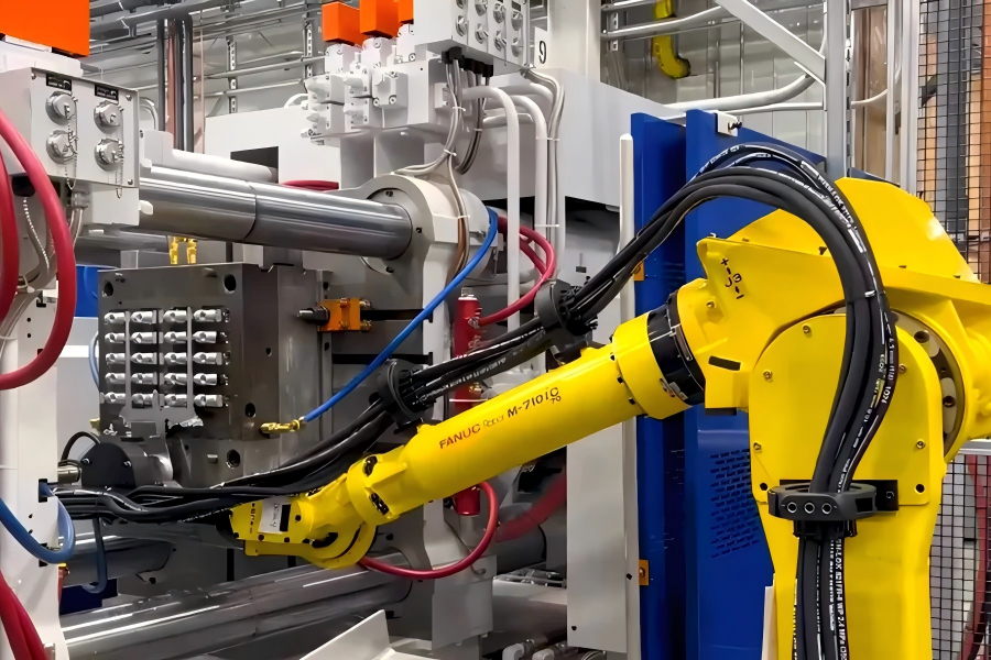 Infrared sensors and robotic arms improving precision in aluminum die casting process