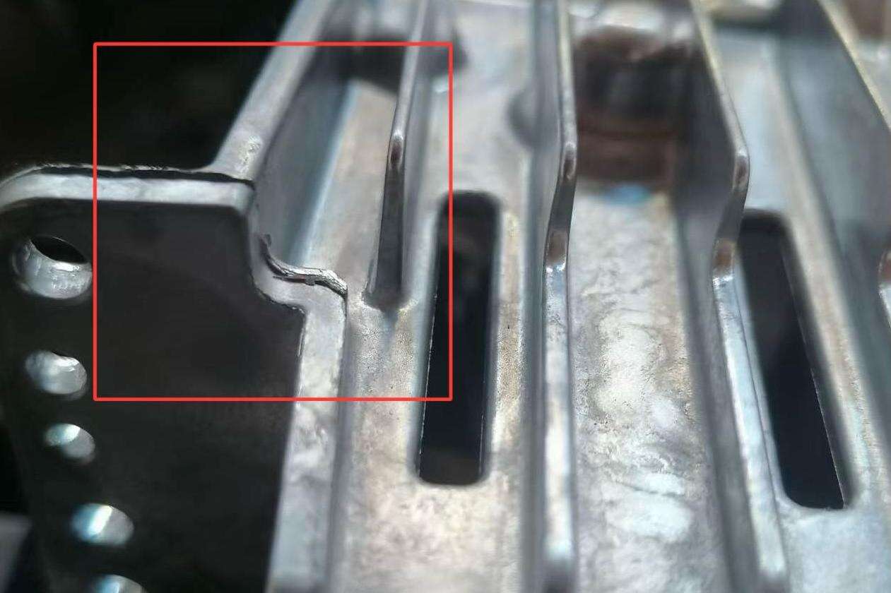 Flash and roughness on die cast component due to poor mold condition