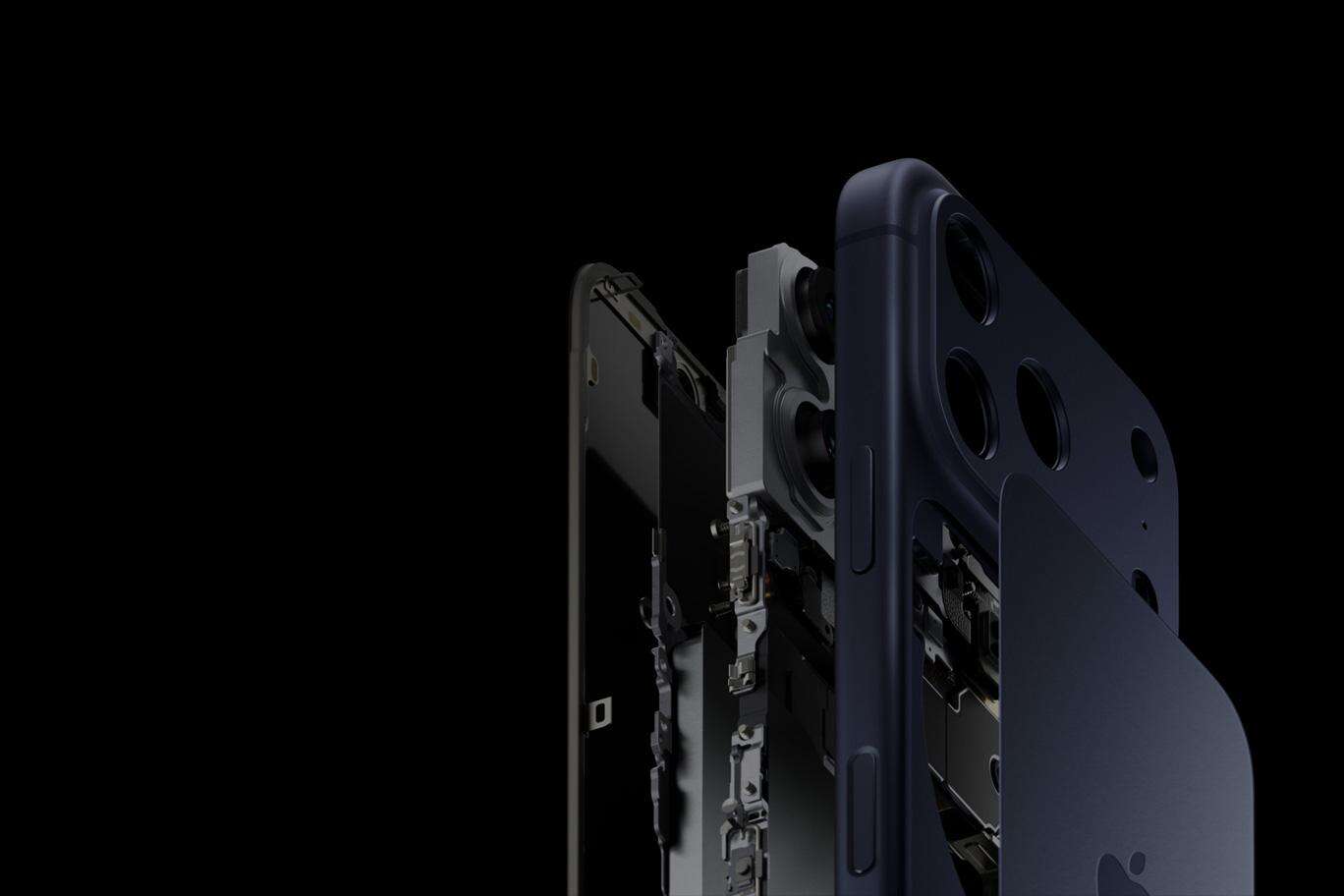 Exploded structure of iPhone 17 Pro with heat-forged aluminum unibody frame