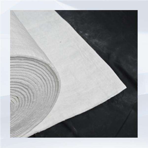 ¿Cómo se compara el aislamiento de aerogel flexible con otros tipos?