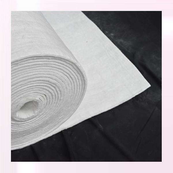 Co wyróżnia izolację aerodżemową w formie rolek na tle konkurencji