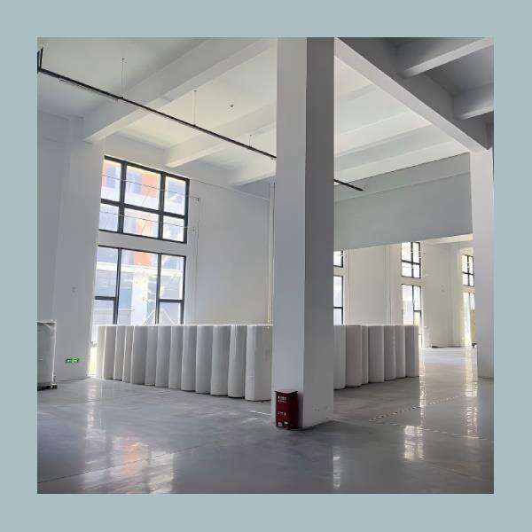 ¿Cuáles son las ventajas de usar aislamiento para tuberías de aerogel en edificios comerciales?