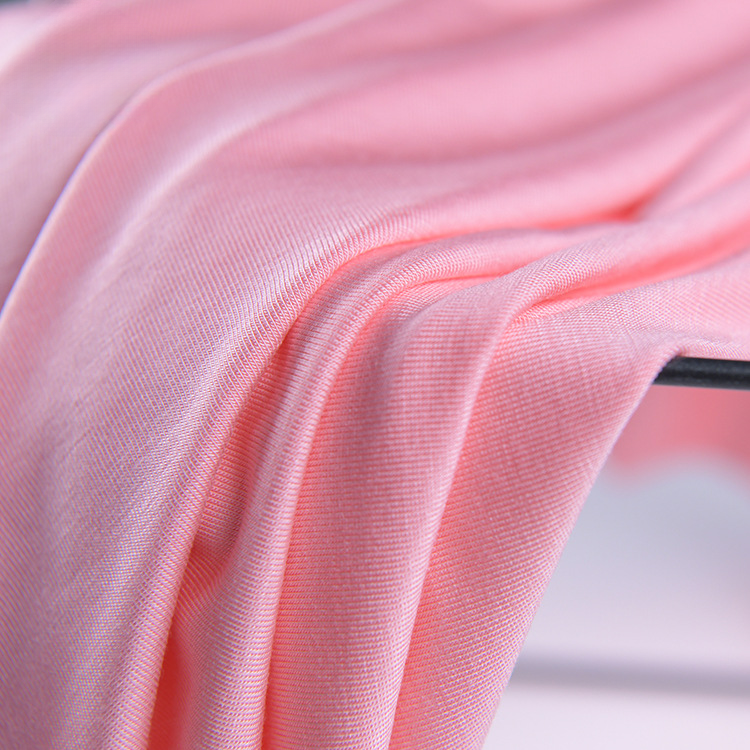 كيفية اختيار نسيج مقاوم للكلور لصناعة ملابس السباحة الفاخرة؟