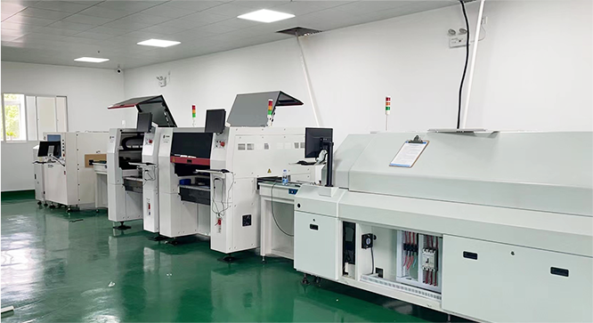 Clean & Organized Assembly Workshop