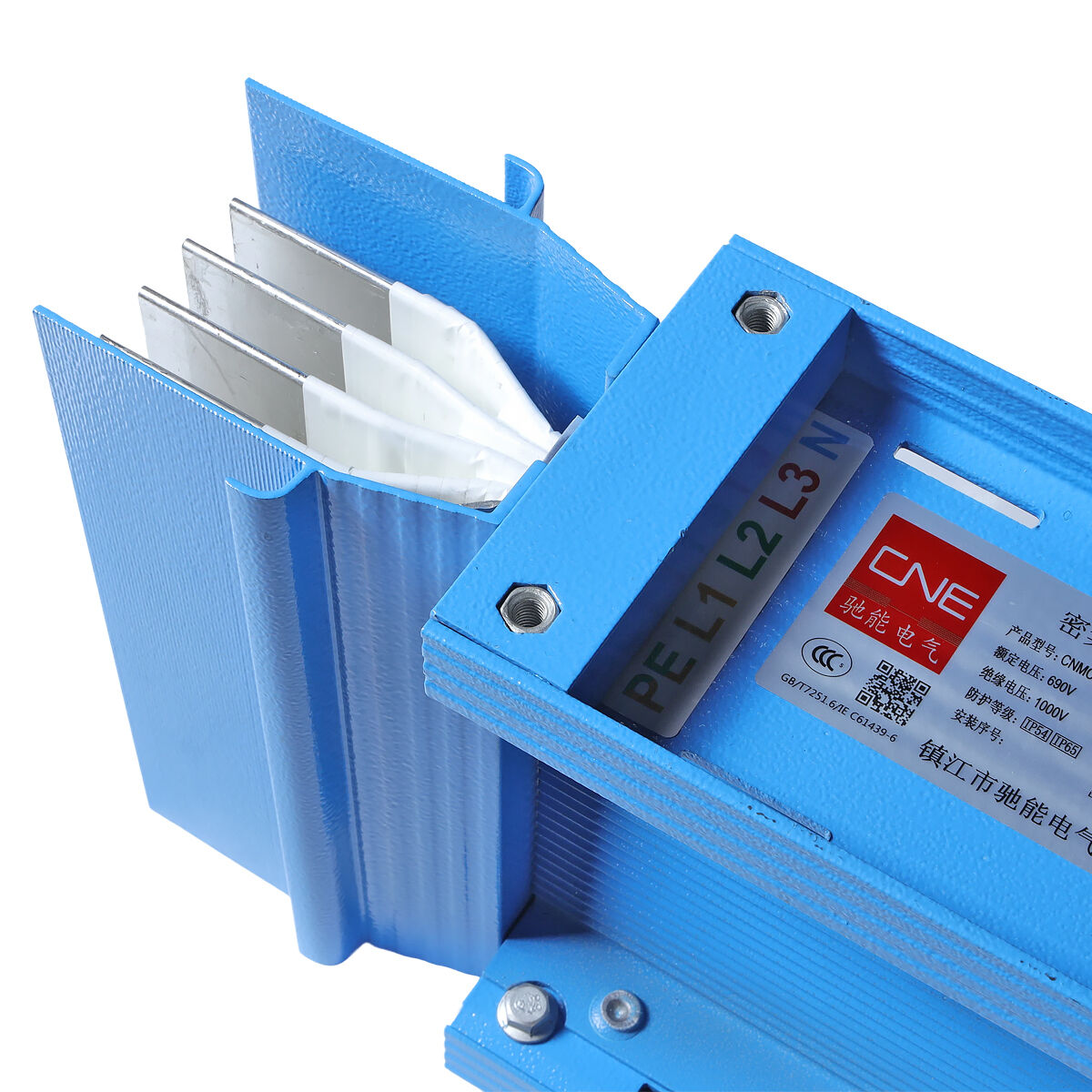 What Are the Key Benefits of Using a Voltage Busway in Buildings?