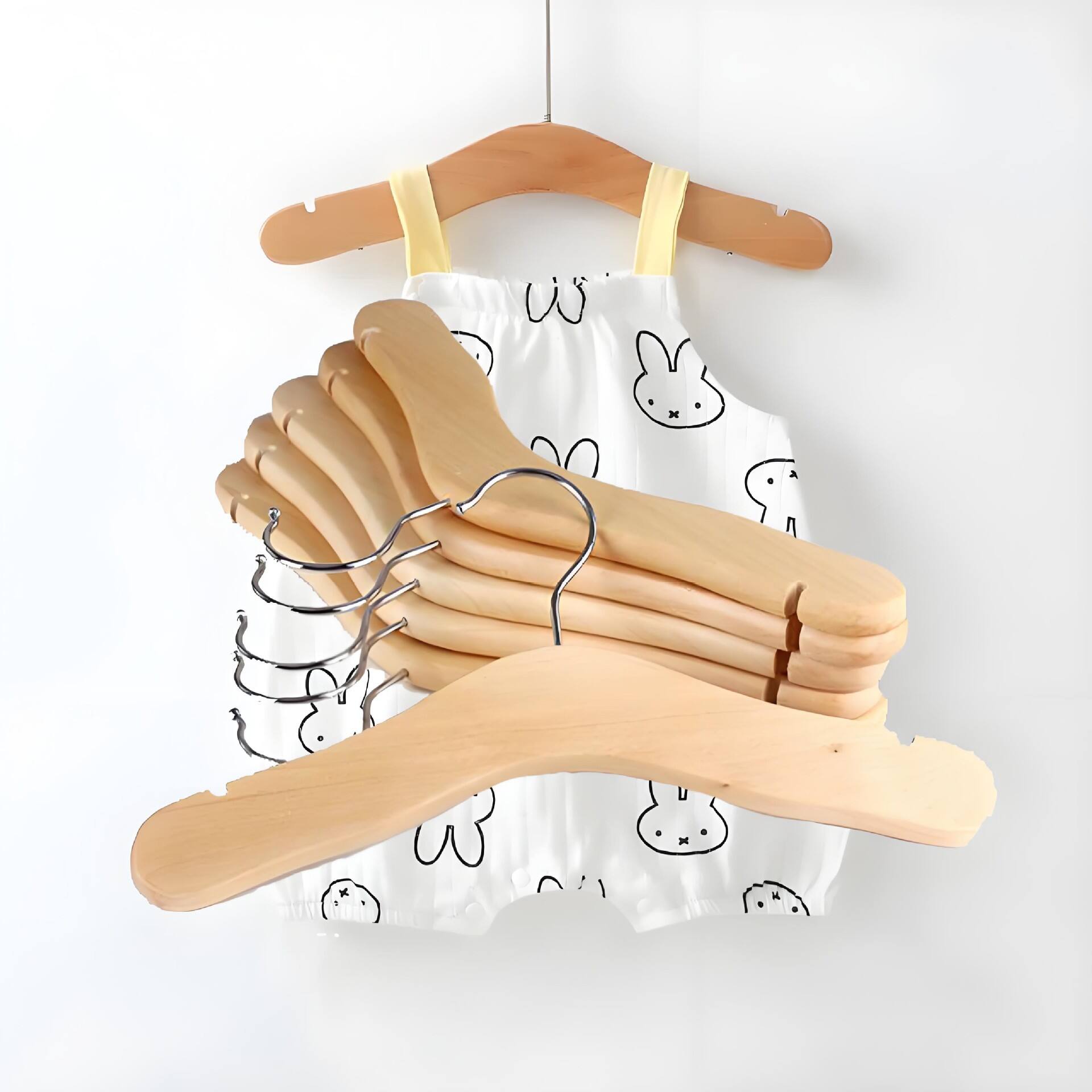 Wholesale Classic Boutique Small Coat Hanger Kids Baby Wooden Children Clothes Hangers