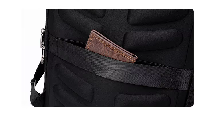 Custom logo Waterproof 1680d Polyester 20 Liter Volume Fit 16 Inch Laptop Shoes Compartment Backpack for Travel manufacture
