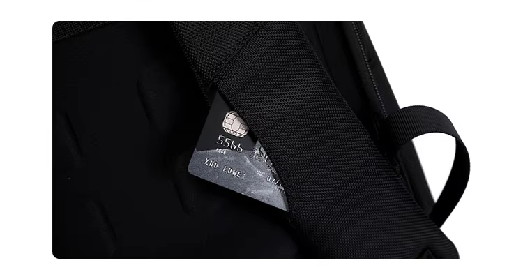 Custom Logo 18L Volume Fit 16 Inch Laptop Usb Charging Port Waterproof 1680d Fabric Men Travel Bagpack supplier
