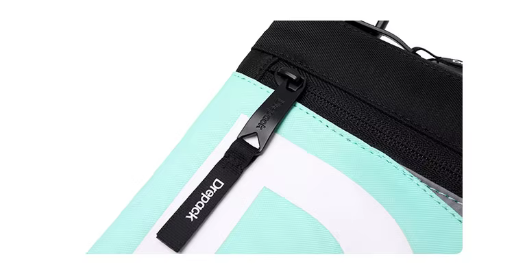 Custom logo polyester fabric trendy flat design urban streetwear fashion unisex crossbody bag details