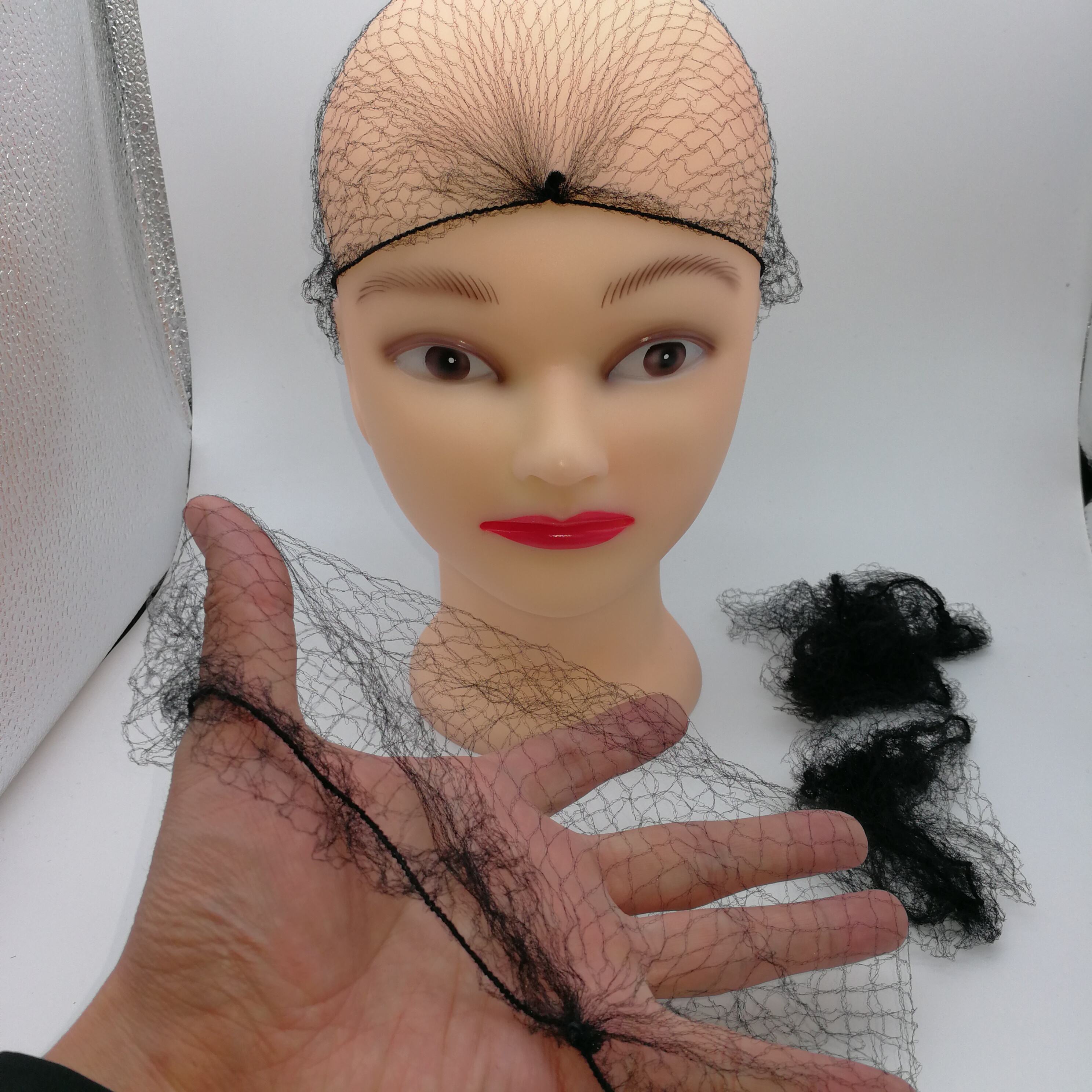 가벼운 무게와 통기성 디자인