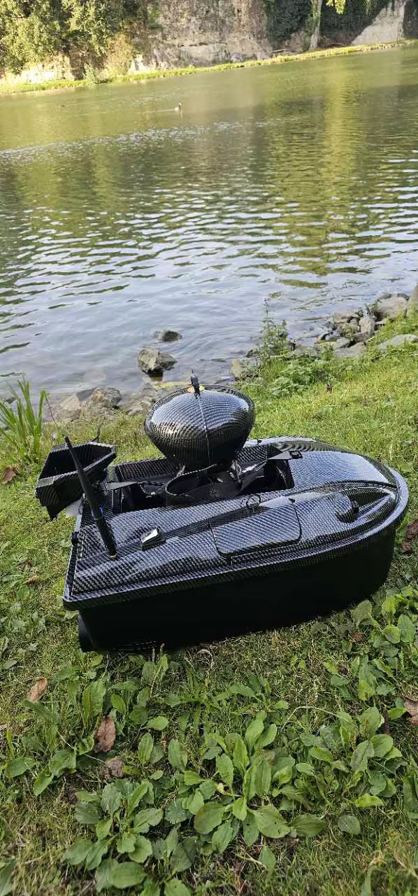 M60-Plus Fishing Bait Boat with GPS +sonar Fishing Finder +color Display Screen + Dispenser + Rear Bin manufacture