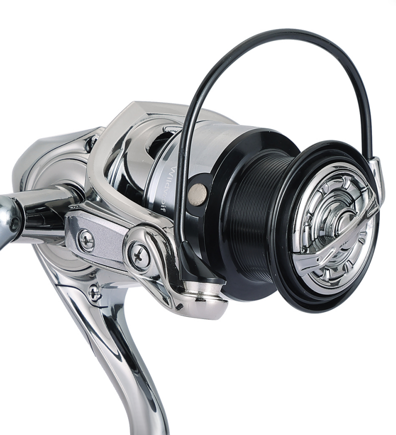 Lightweight & Durable for All Day Feeder Sessions