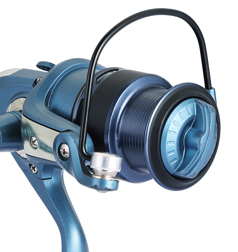 Lightweight & Durable for All Day Feeder Sessions