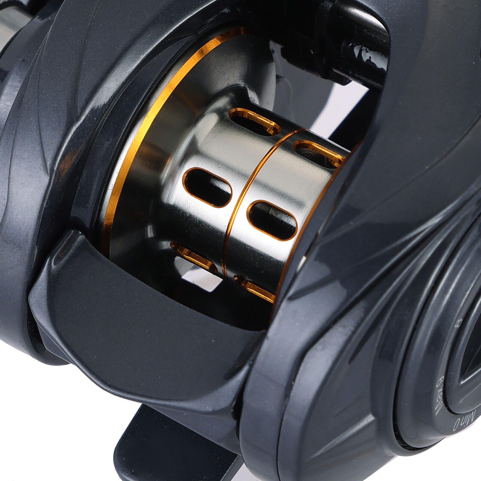 Высокая грузоподъемность для ловли окуня и морской рыбы