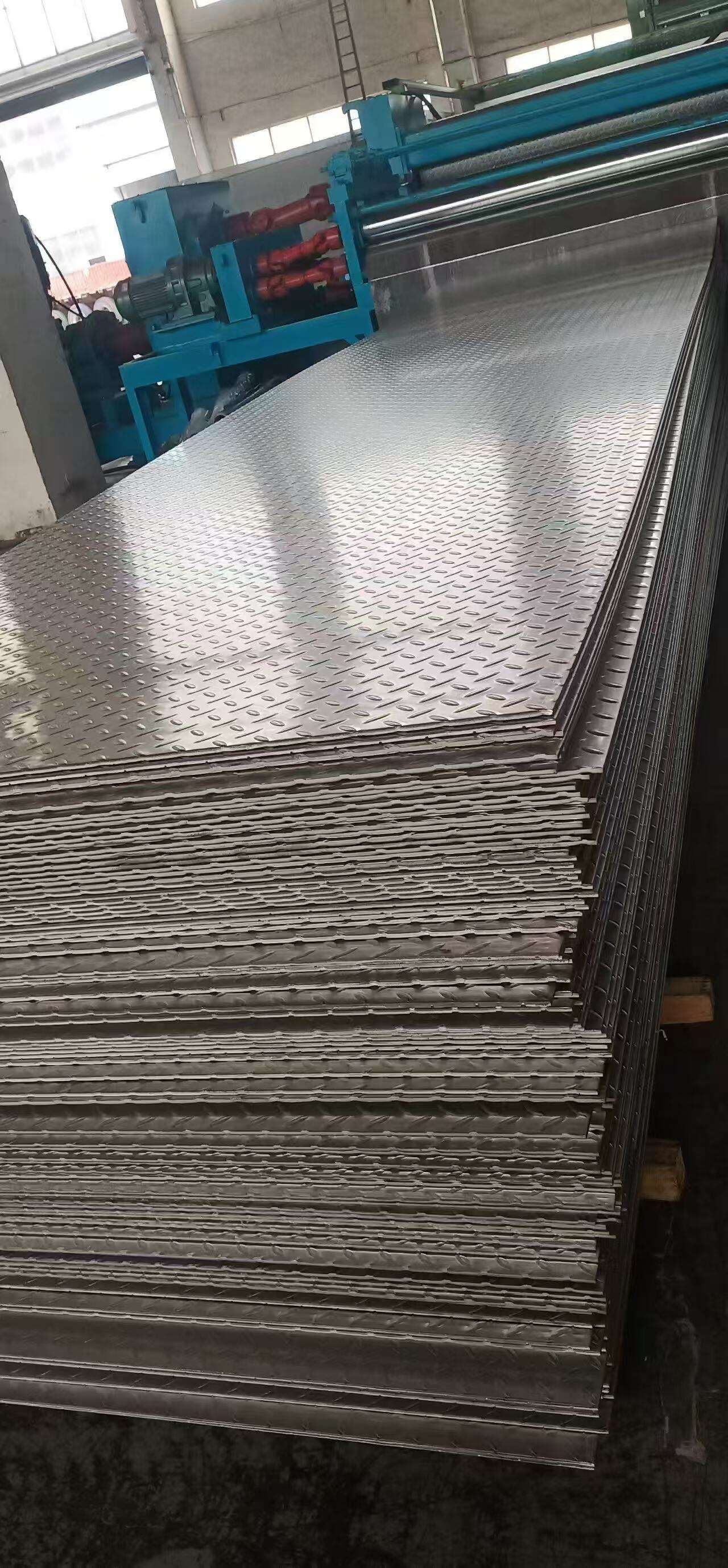 حلول سلسلة توريد مرنة وخدمات مُضافة القيمة