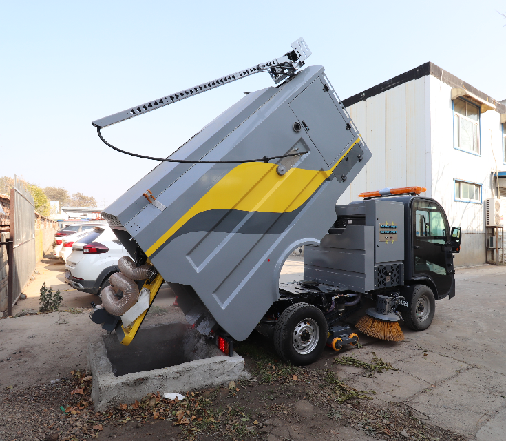 What spare parts are recommended for street sweeper fleets?