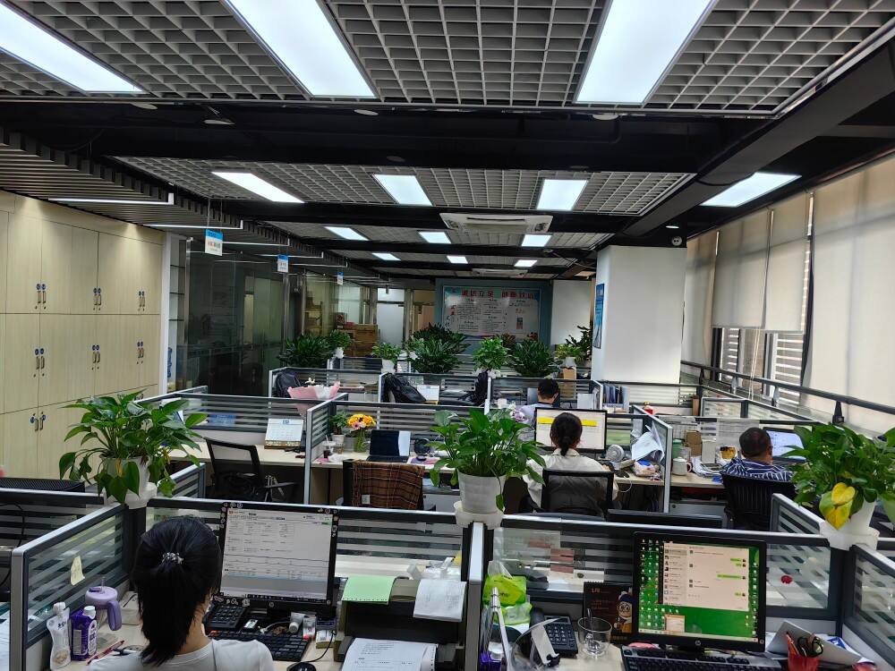 We are a Guangzhou-based provider of server and storage hardware