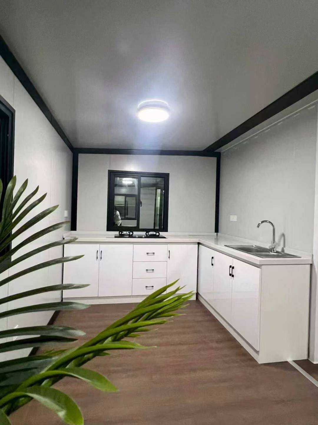 A Smarter Way to Build Holiday Cabins 35 Units 20ft Expandable Container Houses Delivered to Australia