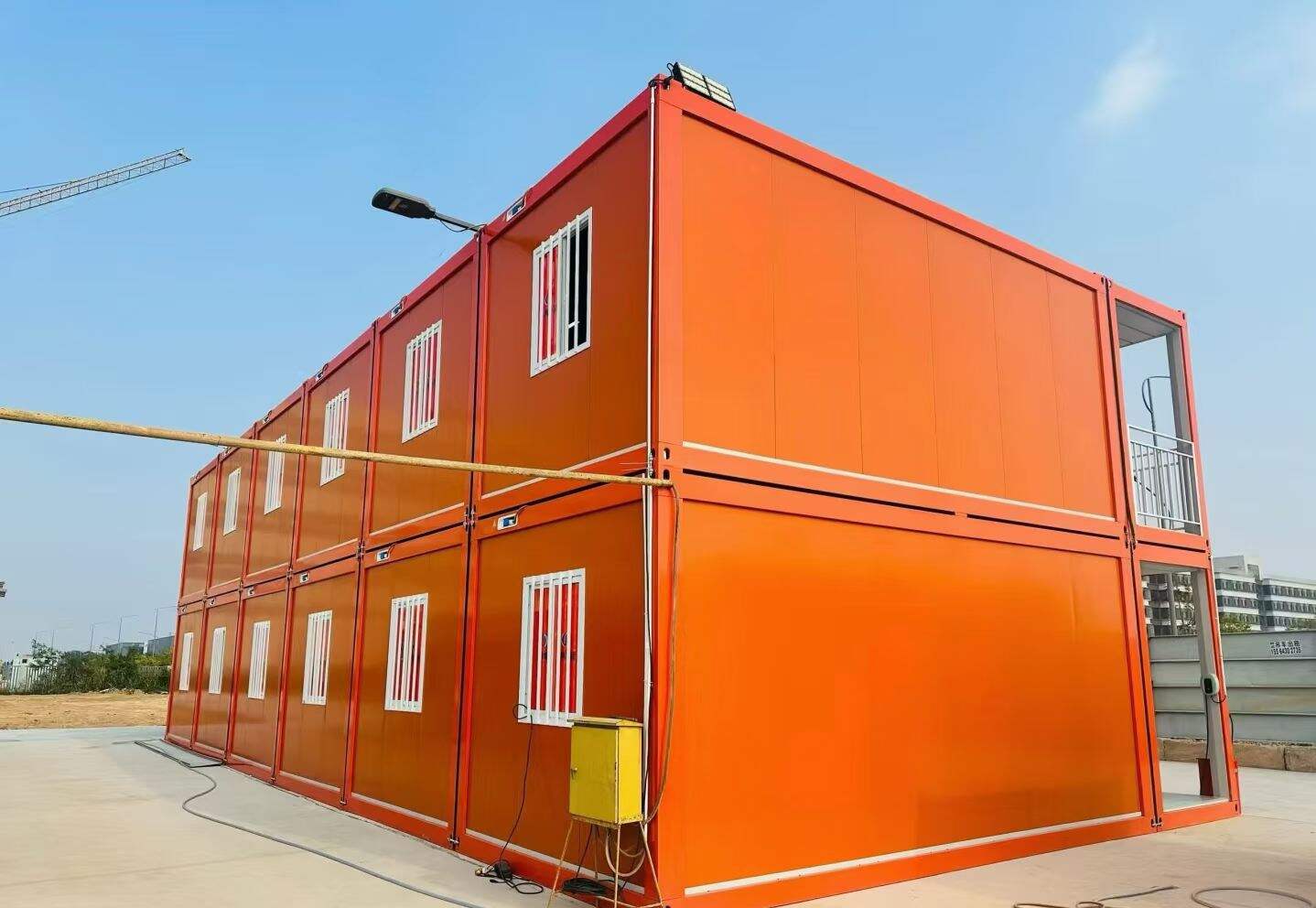 How to Insulate Modular Container Houses for Year-Round Construction Site Projects