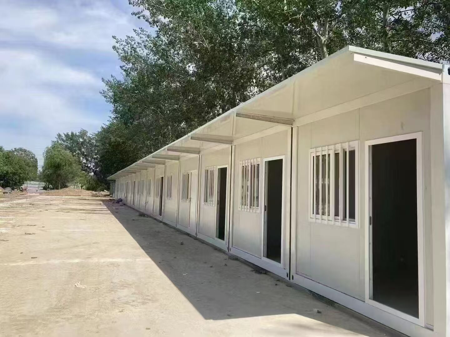 Advantages of Flat Pack Container Houses for Urban Temporary Construction