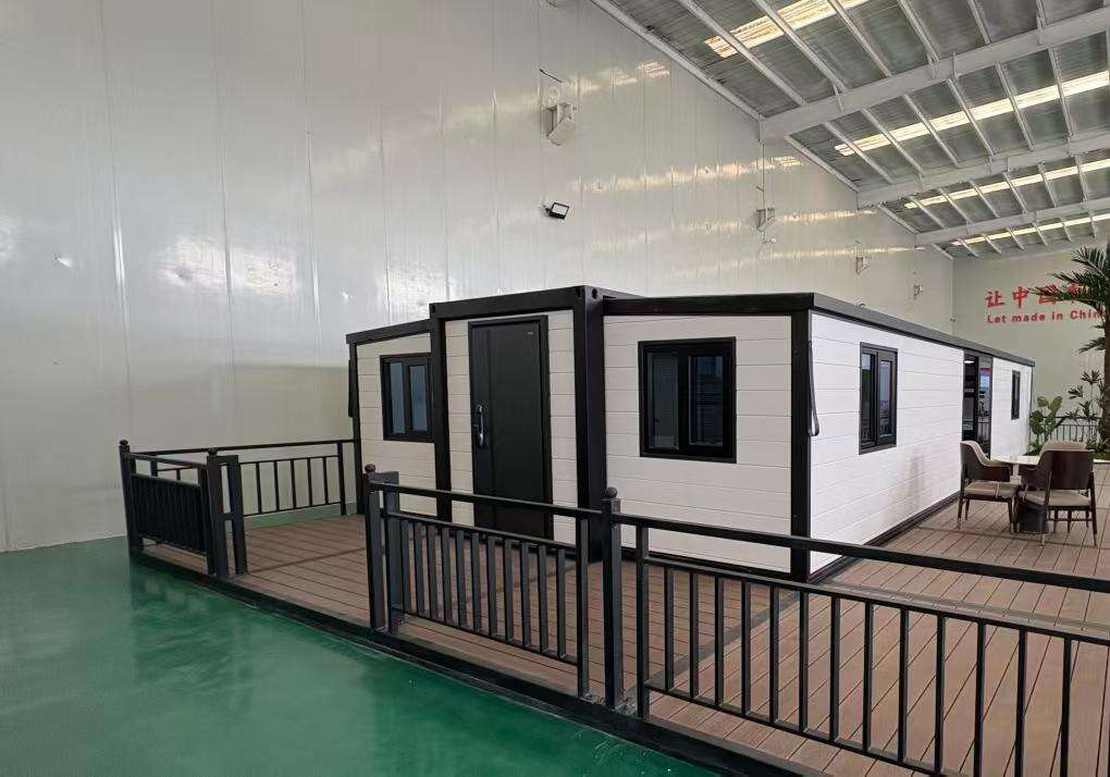 What Is a Double Wing Expandable Container House?