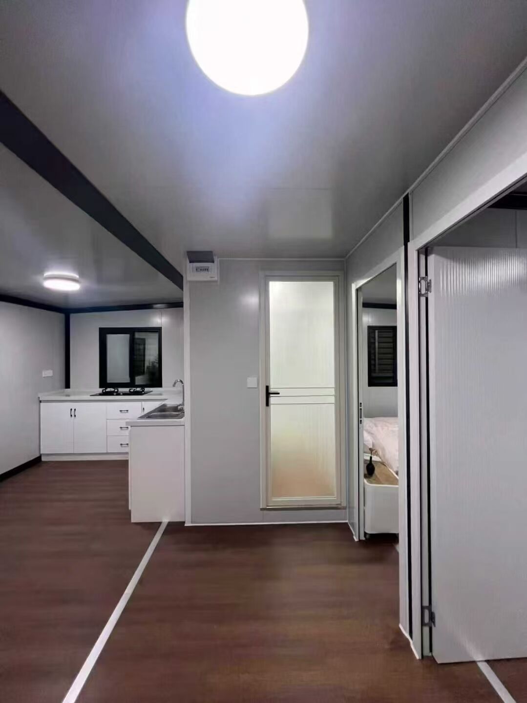 18 Sets Expandable Container Houses for Tourism Resort in Ireland Double Wing Folding Container Cabin Project Case