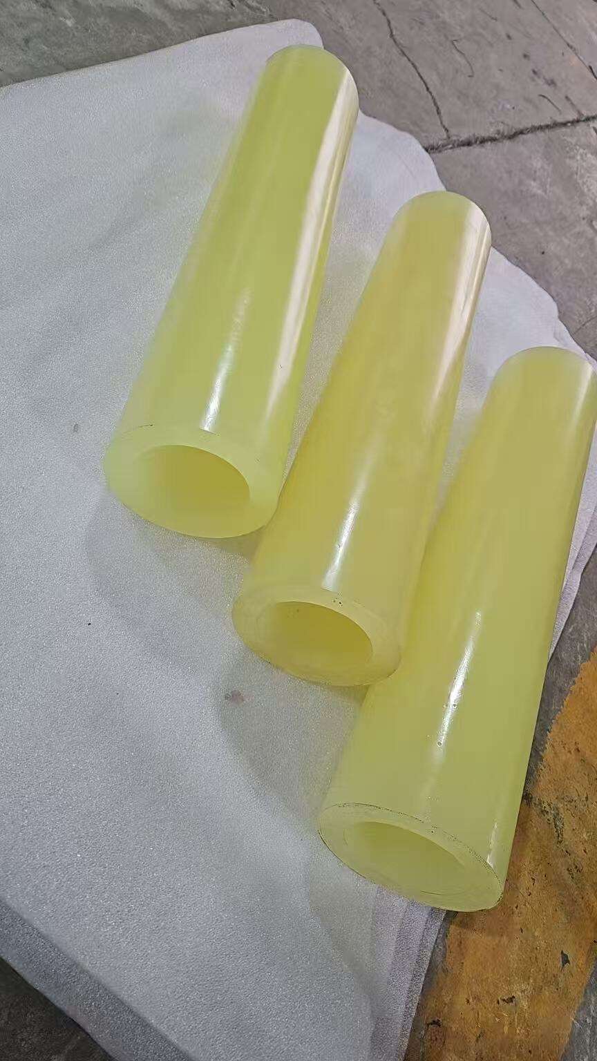 Large size Pu pipes and mats special shaped parts made of polyurethane are used for customized cutting services for part cushioning