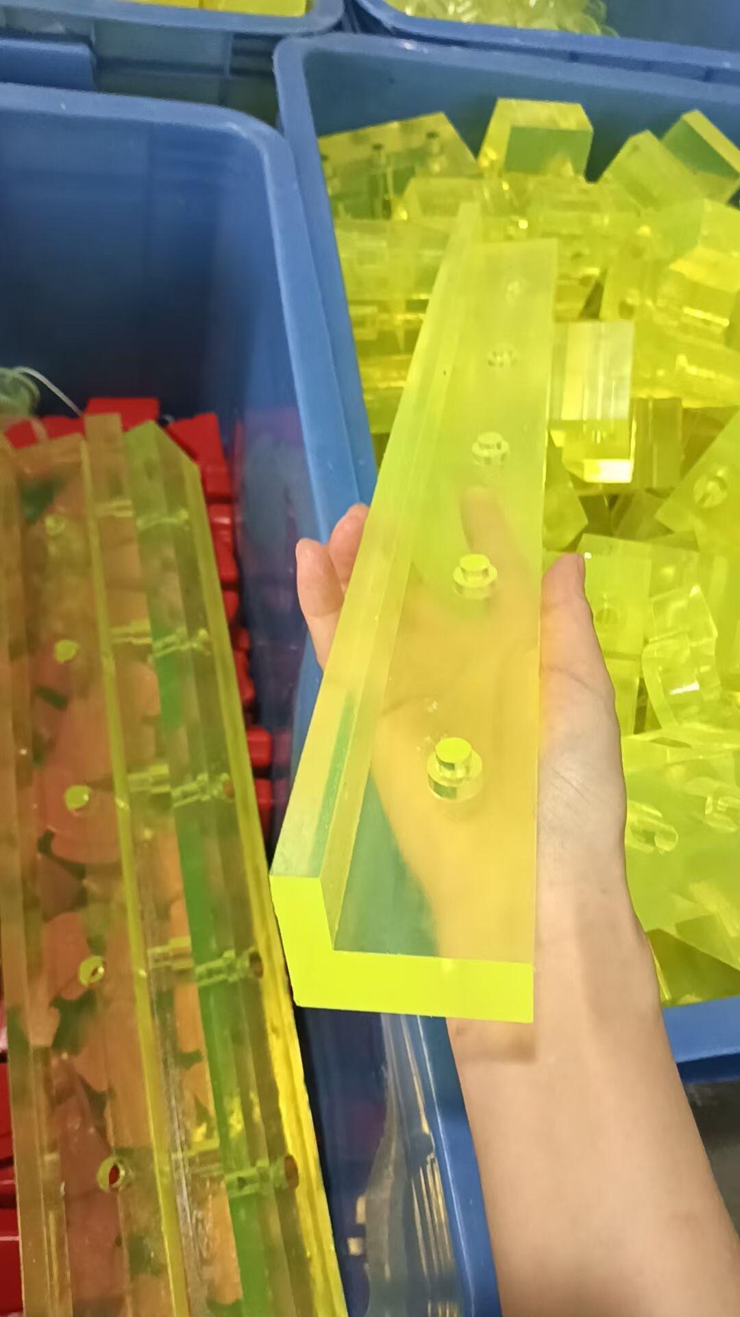 Absorption exceptionnelle d'énergie et résistance aux chocs