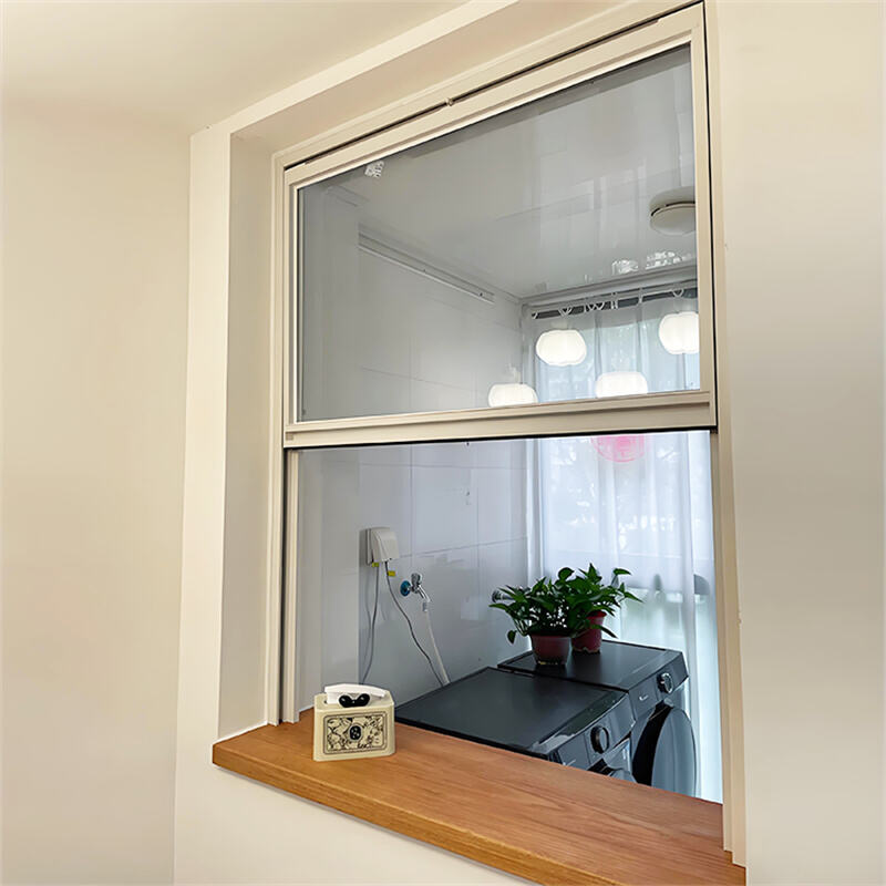 نافذة انزلاقية عمودية من الألومنيوم بإطار ضيق — لتوفير رؤية غير معيقة للمنازل العصرية