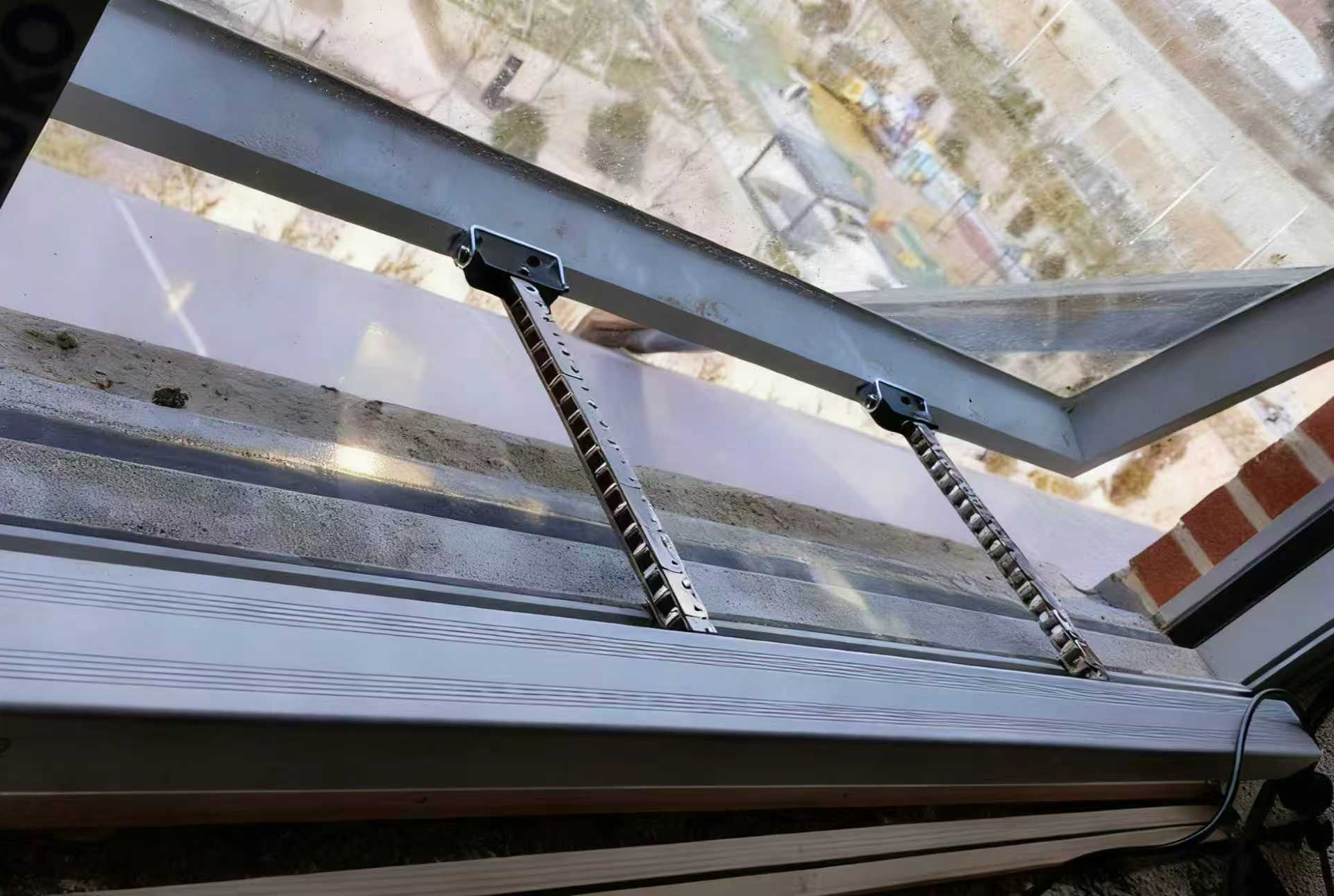 Heavy-Duty Double Chain Window Opener – Powerful Lift for Large Windows Smart Control