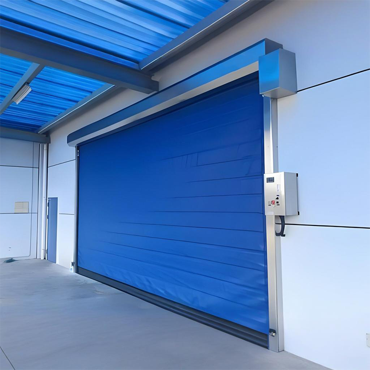 Puerta de Alta Velocidad Aislada con Cremallera - Puerta Especial para Cámaras Frigoríficas con Ahorro Energético