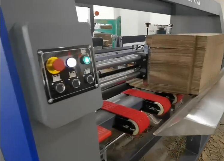 Неперевершена ефективність завдяки обладнанню автоматичного фальцювального пристрою