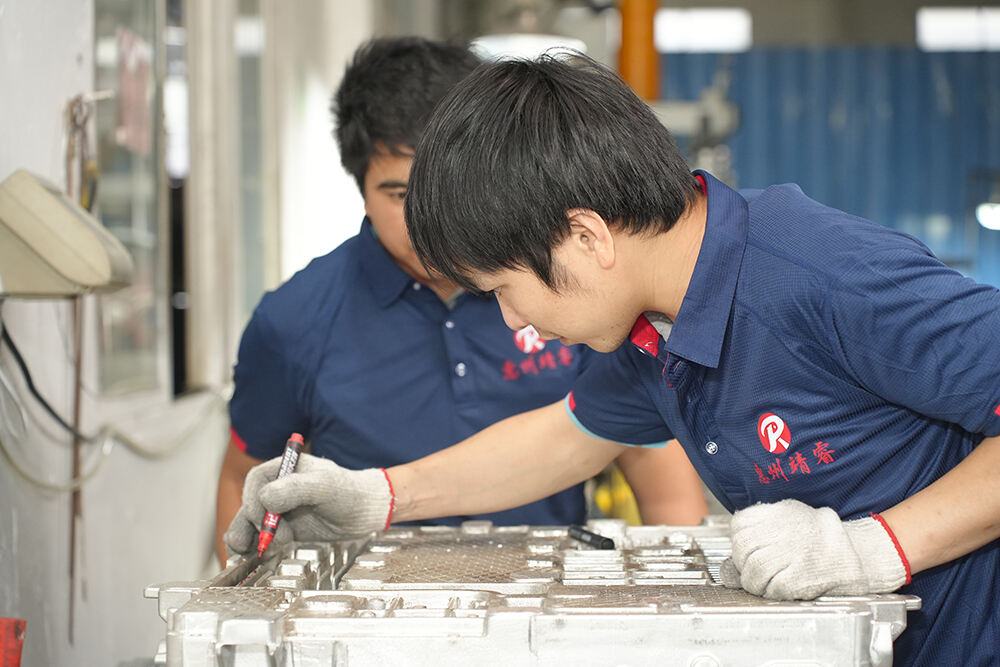 製品の平面性検査