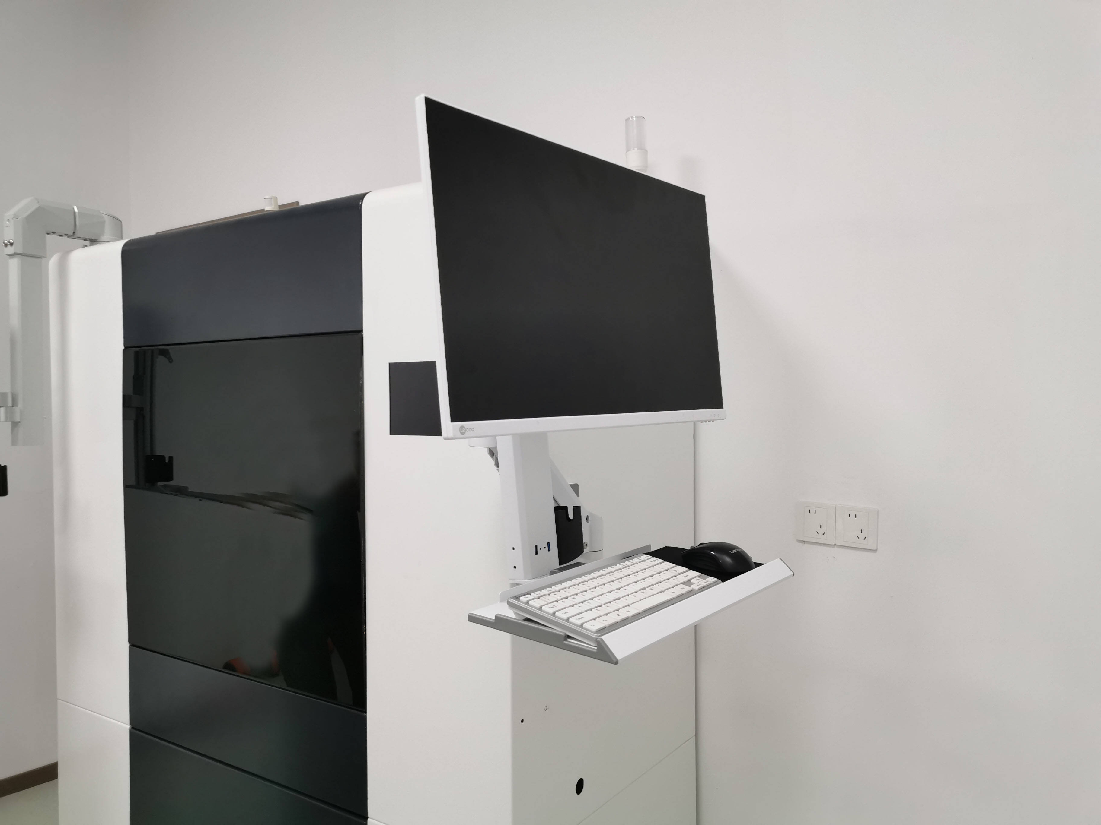 Quomodo Tuum Monitor Industrialem in Applicationibus Automationis Installes