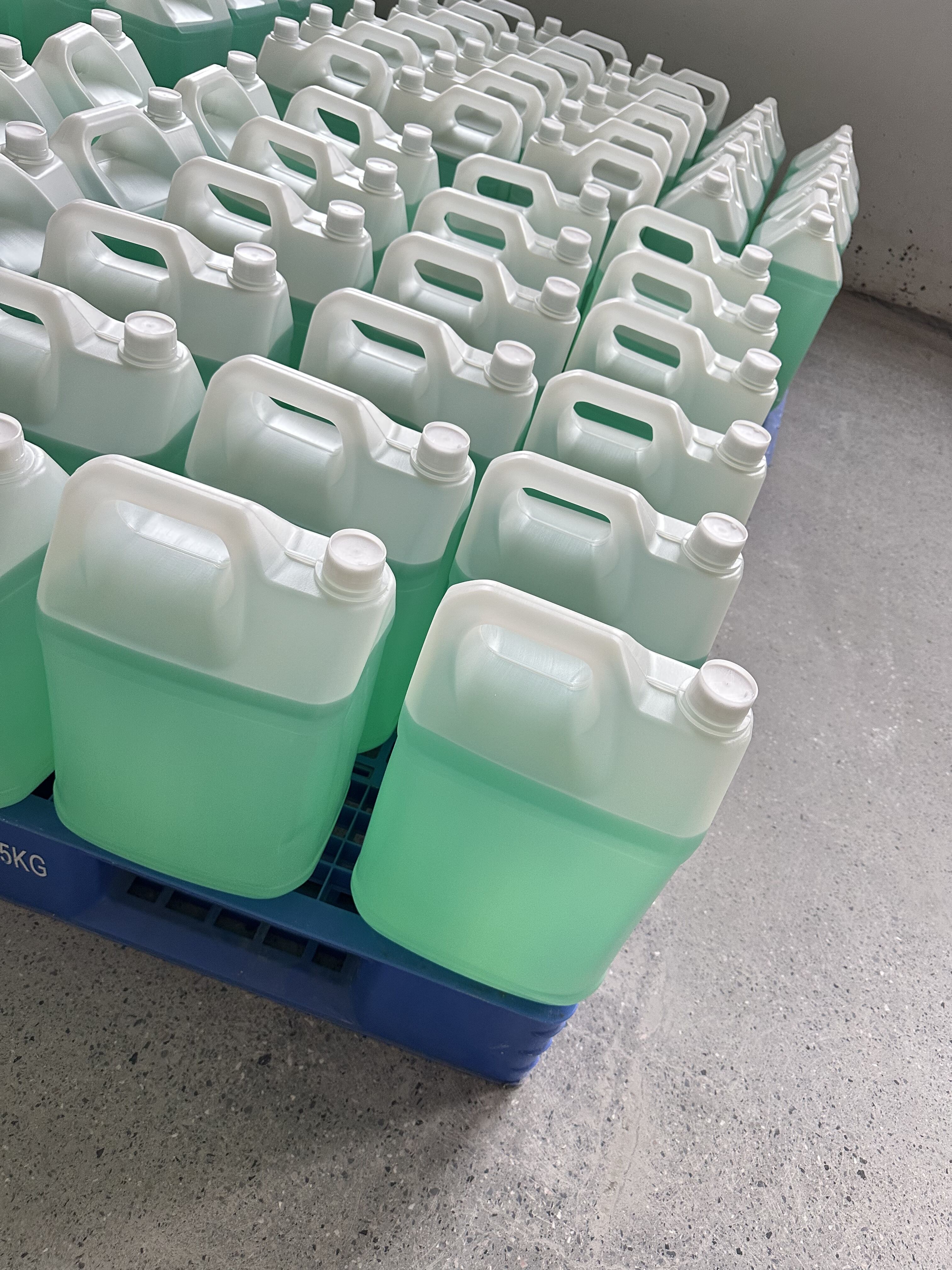 Descubra los beneficios del detergente suave para la ropa para su familia