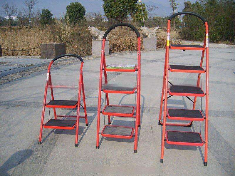 steel step ladders