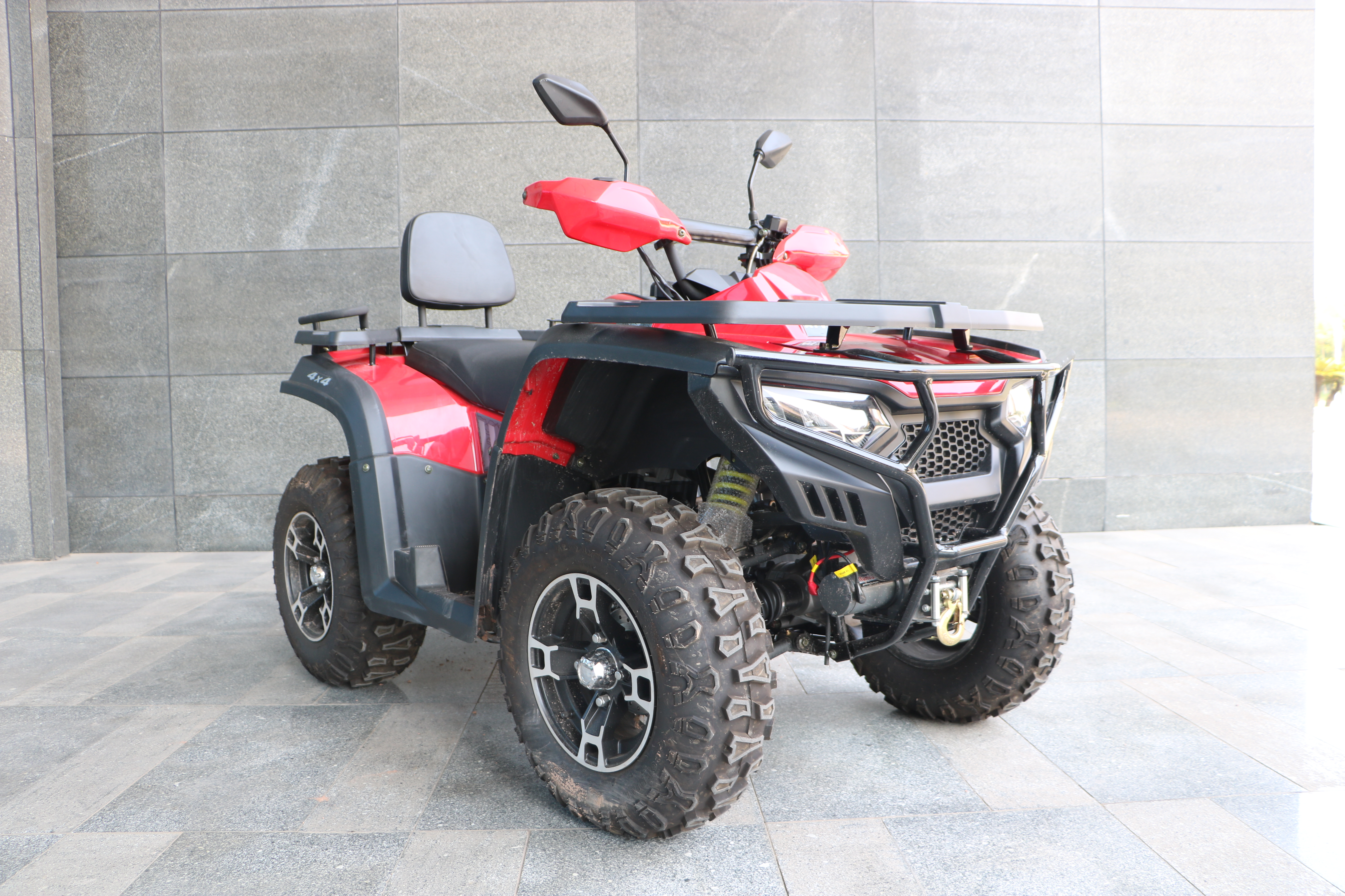 Buka pelbagai petualangan tanpa had dengan model ATV amfibia berkualiti tinggi kami