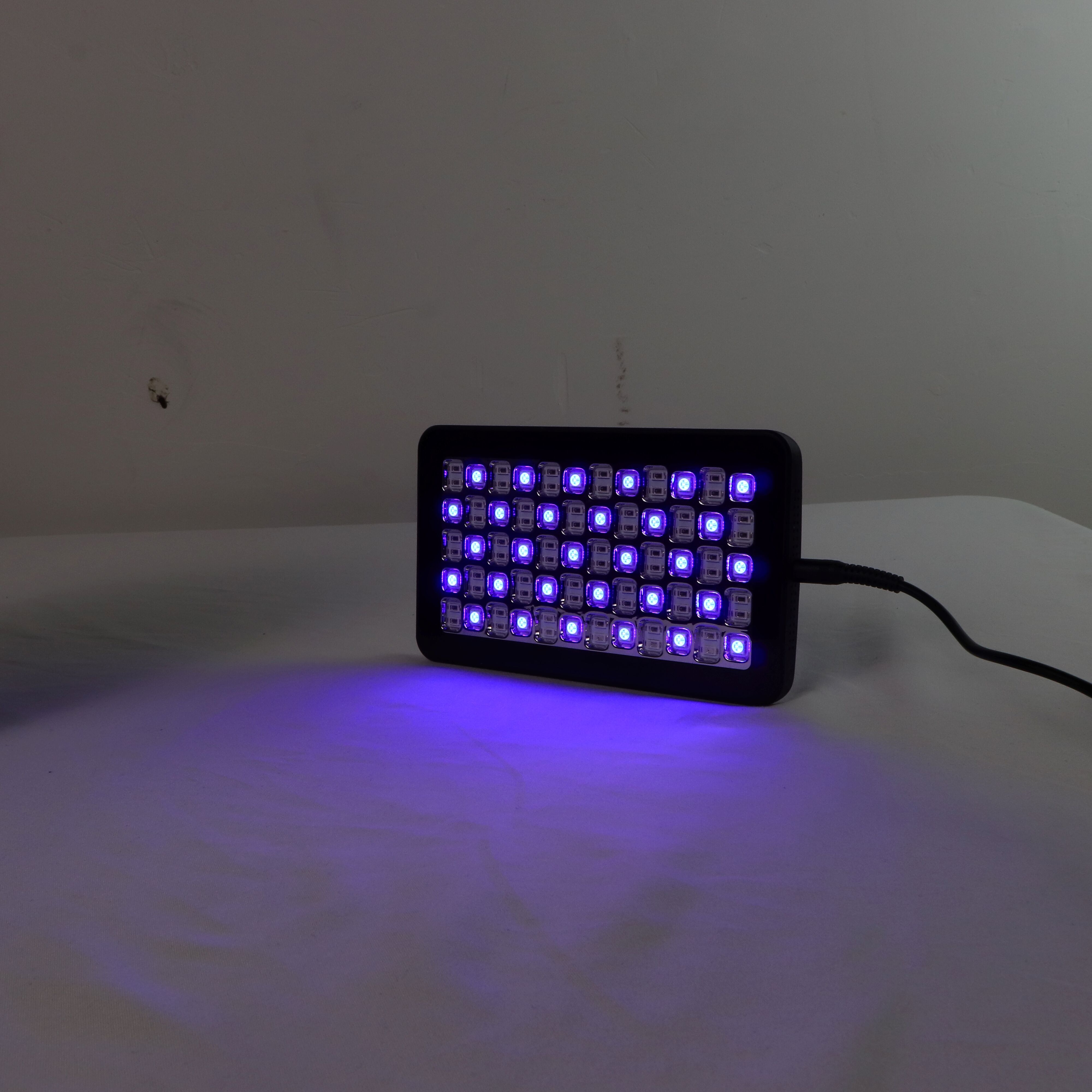 Dyfeisiau Gwahanol i Gofio'r Goch gartref: Beth yw'r Rhagor o Fod