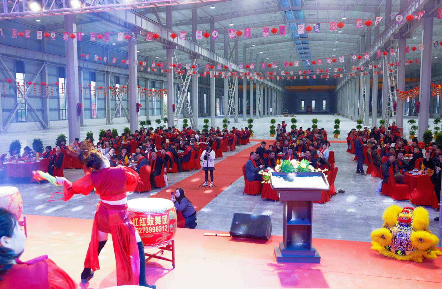 The 2026 Spring Festival Gala was grandly held.