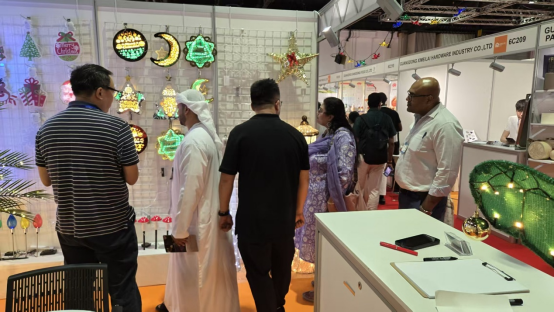 linhai donghong enters the middle east market by attracting traffic at the dubai exhibition-1