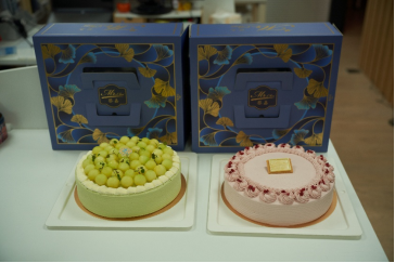 La fille d'une employée de Donghong obtient d'excellents résultats à l'examen d'entrée au lycée de Shanghai, offre un gâteau aux collègues