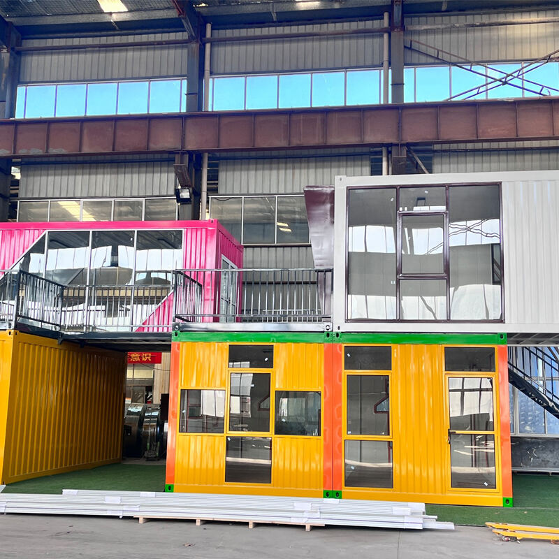Online celebrity container
