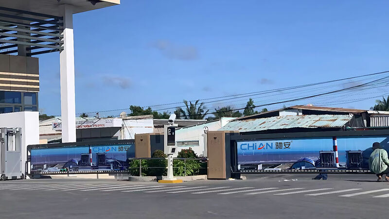Advertisement gate and license plate system help Ho Chi Minh City, Vietnam industrial park to manage efficiently and win high praise from customers!