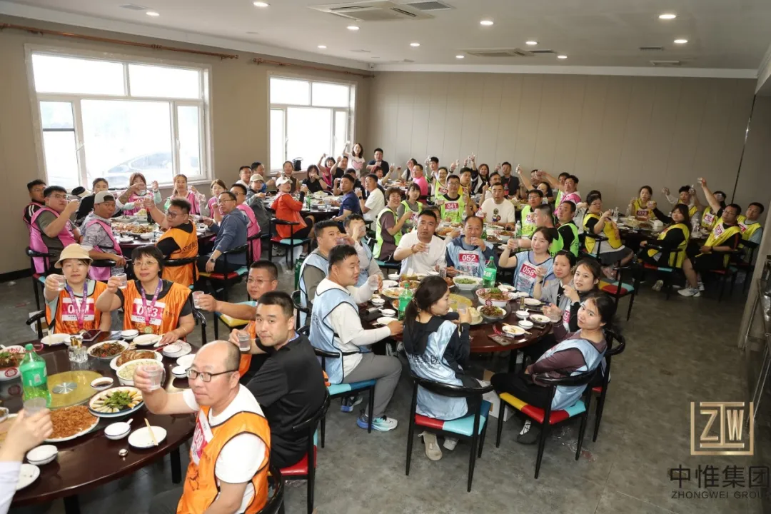 All actions have no boundaries, and the mountains and rivers bear witness! The first hiking event of Zhongwei Group & Kangping Running Association came to a passionate conclusion! ​