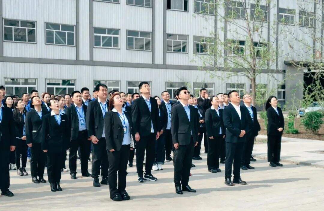 Zhongwei Group's May Day Sports Carnival ended passionately: work together to show style, laughter and joy build team spirit