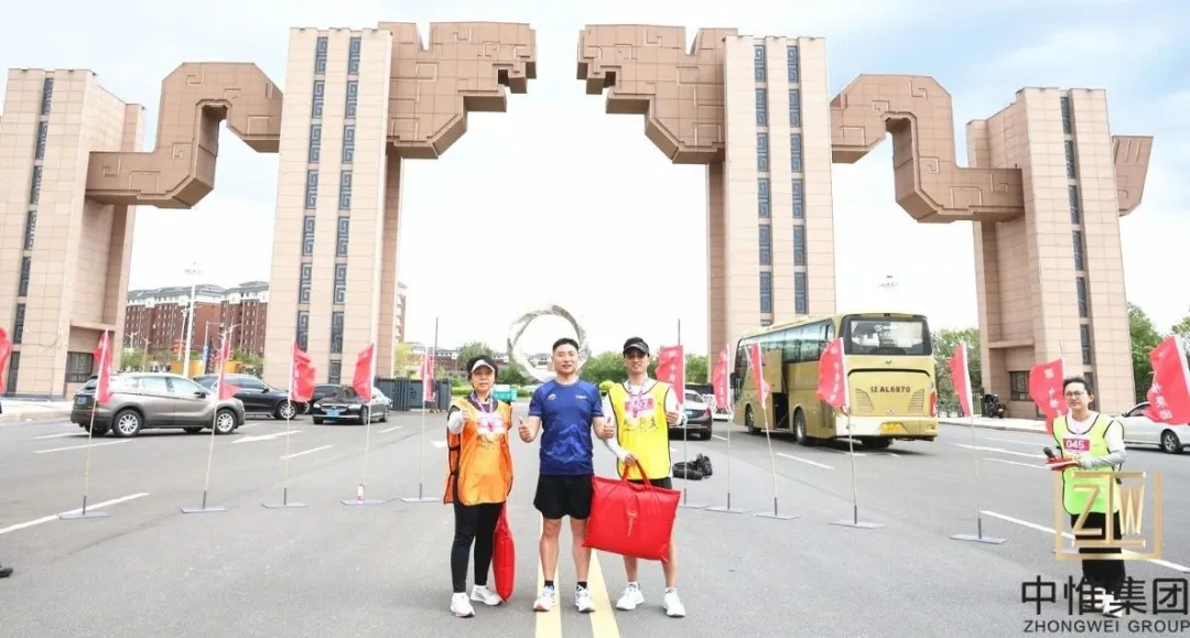All actions have no boundaries, and the mountains and rivers bear witness! The first hiking event of Zhongwei Group & Kangping Running Association came to a passionate conclusion! ​