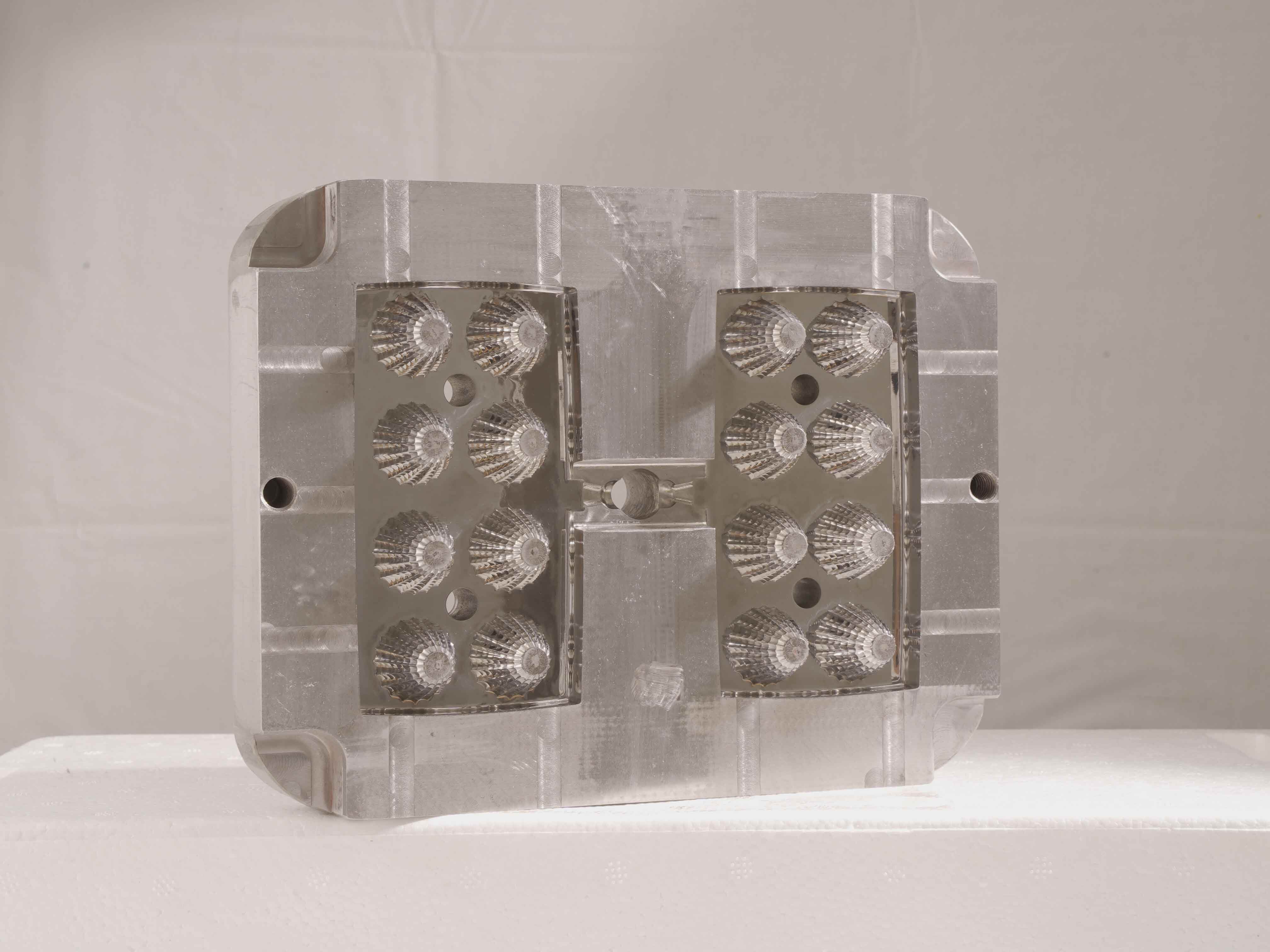 Automobile lighting mold 2